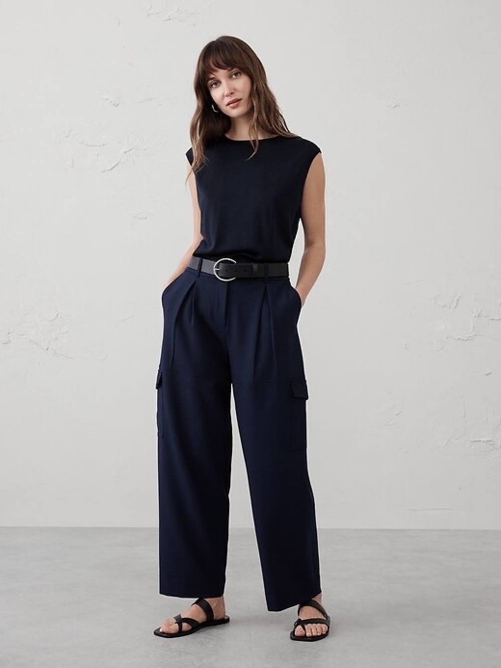 NWT! BANANA REPUBLIC PREPPY NAVY HIGH-RISE STRAIGHT TWILL CARGO PANT - SIZE 0
